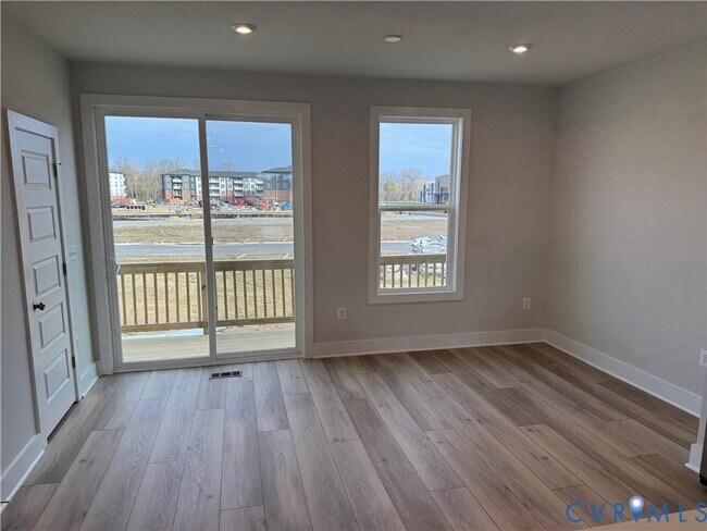 Building Photo - 9439 Alquist St