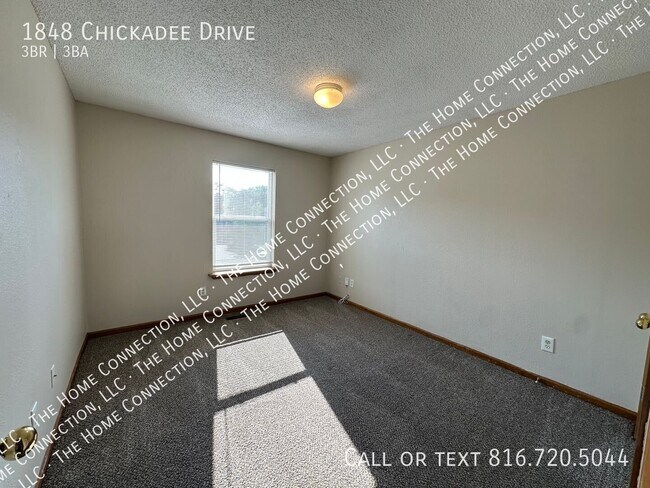 Building Photo - 1848 Chickadee Dr