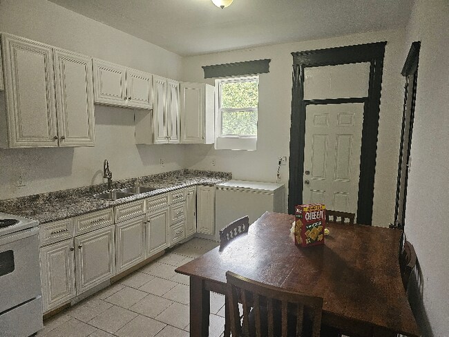 Building Photo - 4143 Farlin Ave