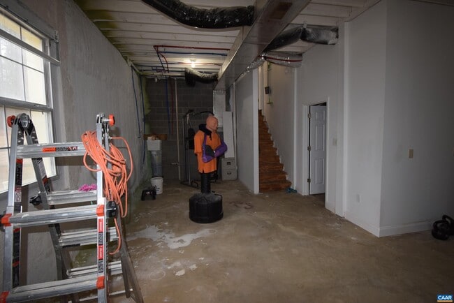 Building Photo - 3364 Dogwood Dr