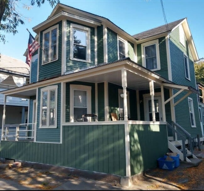 Building Photo - 22 Decatur St