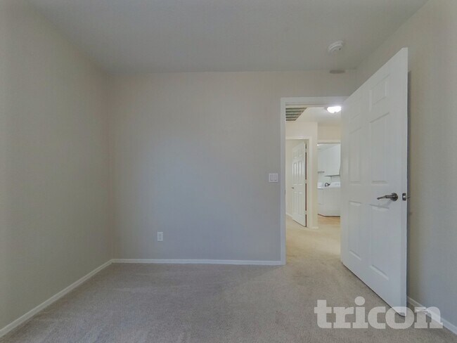 Building Photo - 15034 N 146th Ln