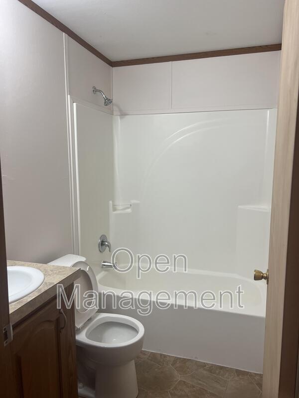 Building Photo - 3512 Kelly St