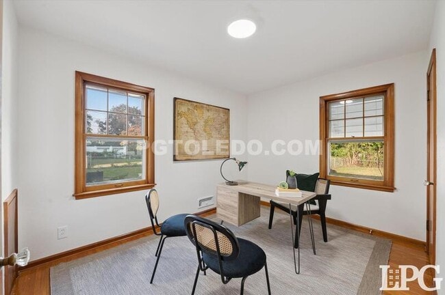 Building Photo - 3430 Anderson Pkwy