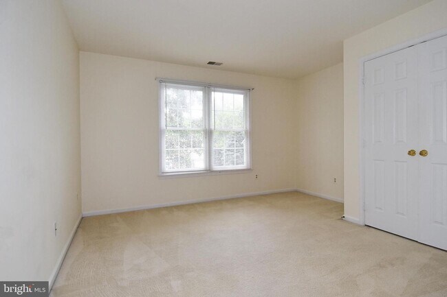 Building Photo - Elegant Brick Colonial on Quiet Cul-de-Sac...