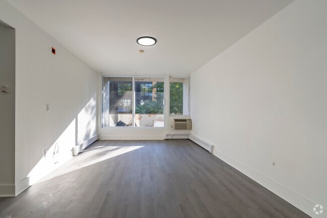 Building Photo - 912 Brown St