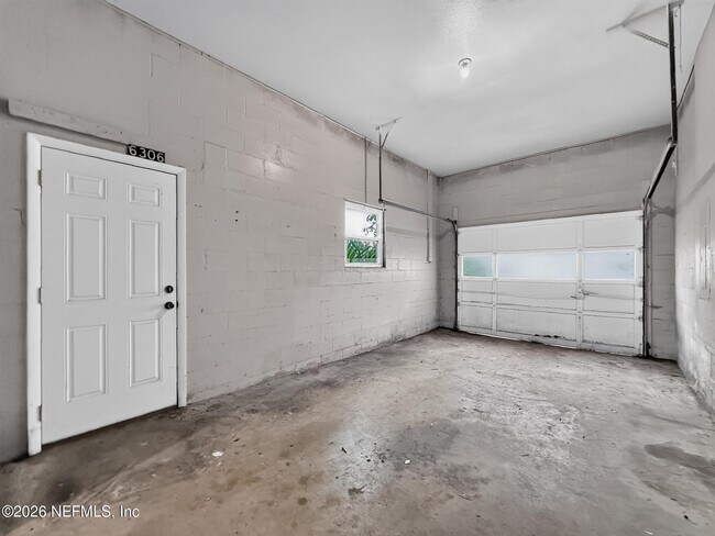 Building Photo - 6306 Romilly Dr
