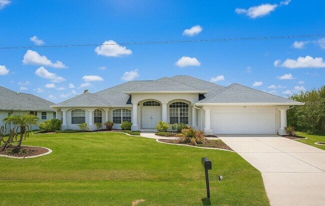 Primary Photo - 8365 Walbert St