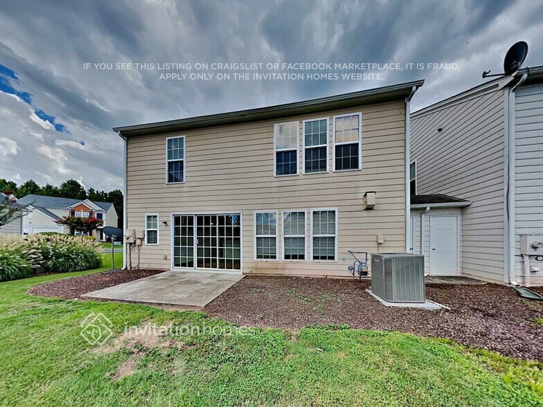 Building Photo - 320 Balaban Cir
