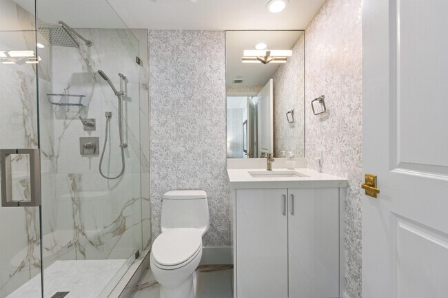 Building Photo - 3101 S Ocean Dr