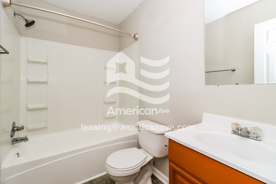 Building Photo - 1315 11th St