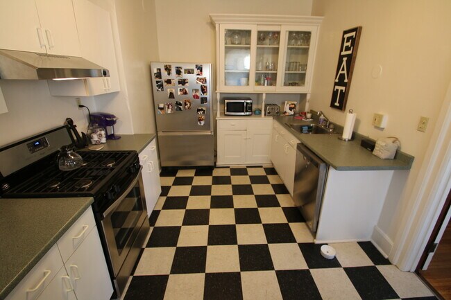 Building Photo - 356#3