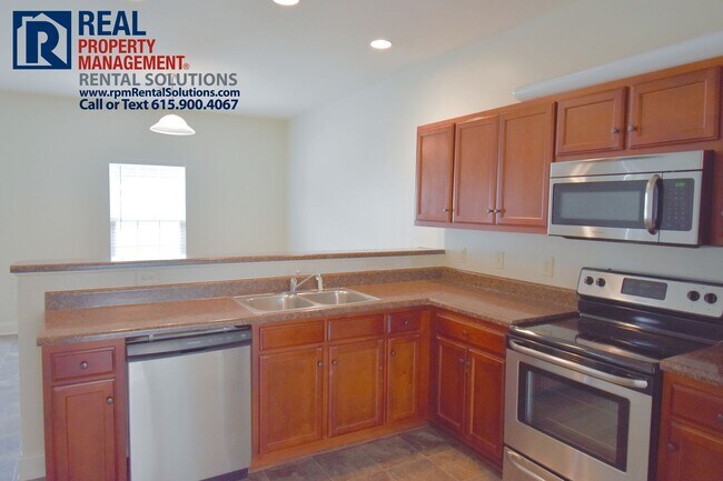 Building Photo - Large 2bd 2.5ba townhome in Murfreesboro! ...