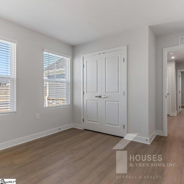 Building Photo - 1130 Bulrush Dr