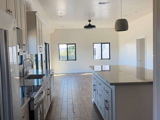 Building Photo - 14425 Hardtree Dr