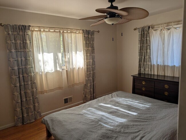 Building Photo - Enjoy Amazing Flatiron Views, Abundant Space, and A Large Backyard in this 5 Bedroom Home