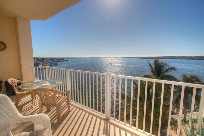 Building Photo - 8800 Bay Pines Blvd