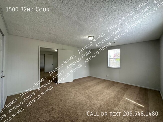 Building Photo - 1500 32nd Ct