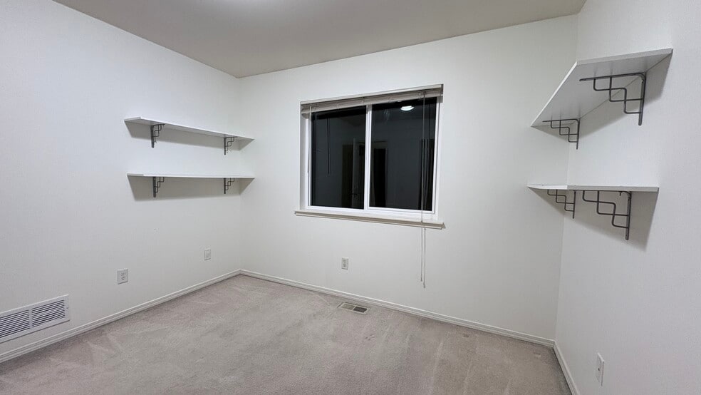 Upstairs SW View Second Bedroom - 1497 N Heather Meadows Loop