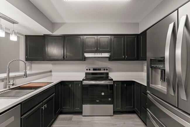 Building Photo - 6344 Olde Towne Dr