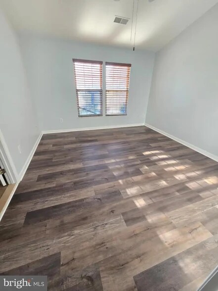 Building Photo - 25415 Morse Dr