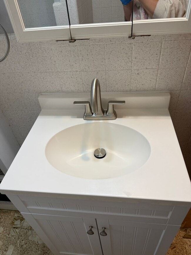 Building Photo - 3323 Dean Dr