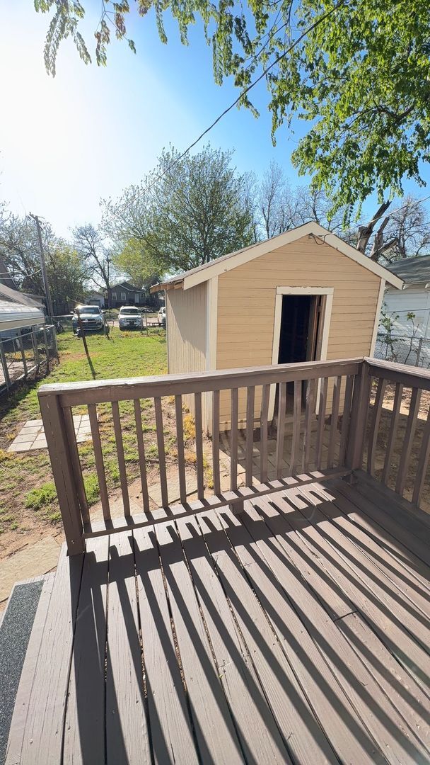 Building Photo - 528 S Pierce St