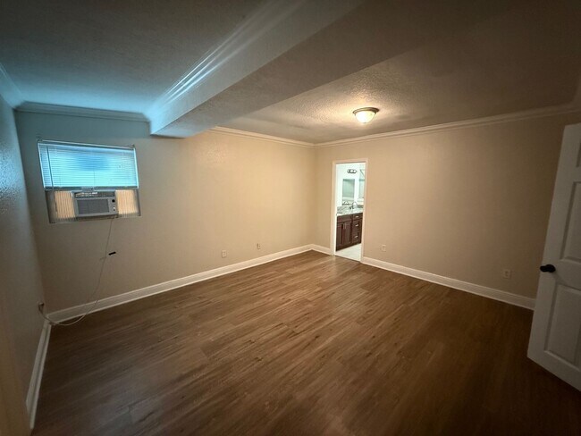 Building Photo - 3 Bedroom, 2 1/2 Bath Single Family Home W...