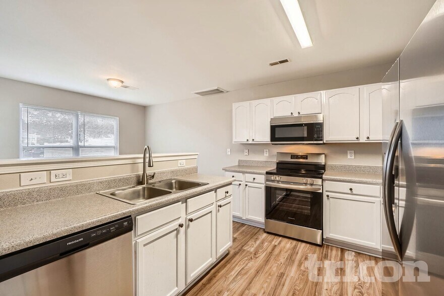 Building Photo - 6304 Ziegler Ln