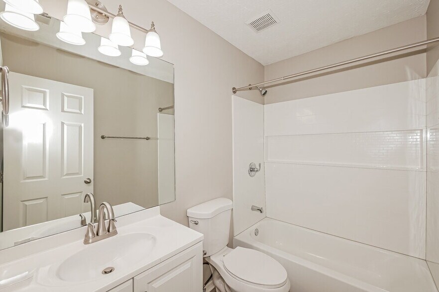 Building Photo - 509 Village Blvd