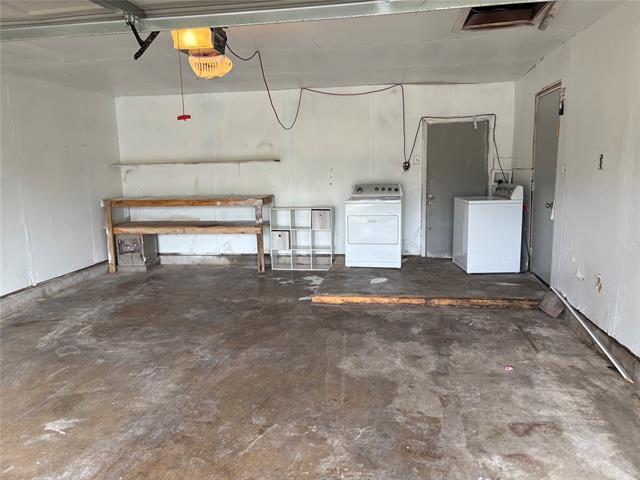 Building Photo - 12404 Sunland St