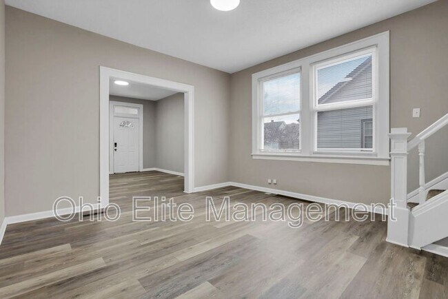 Building Photo - 295 E Woodrow Ave