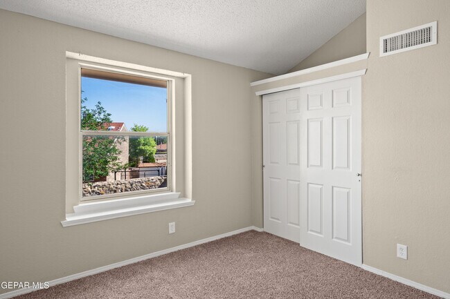 Building Photo - 11429 Lake Nasser Dr