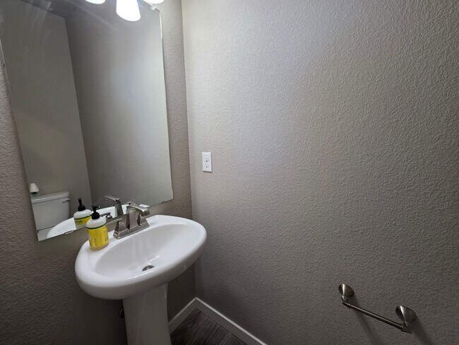 Building Photo - 9216 Timberlake Loop