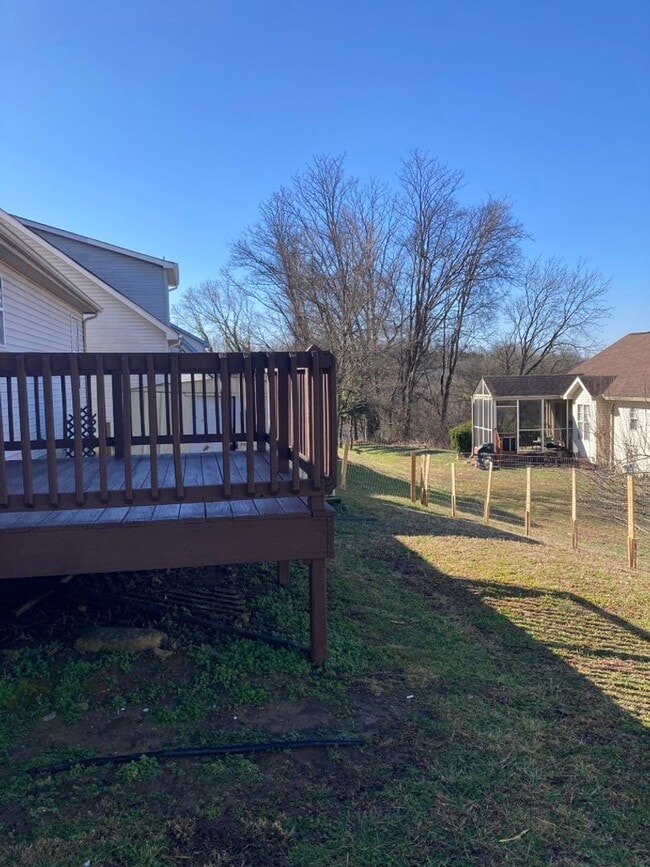 Building Photo - Move in Ready - Near Airport