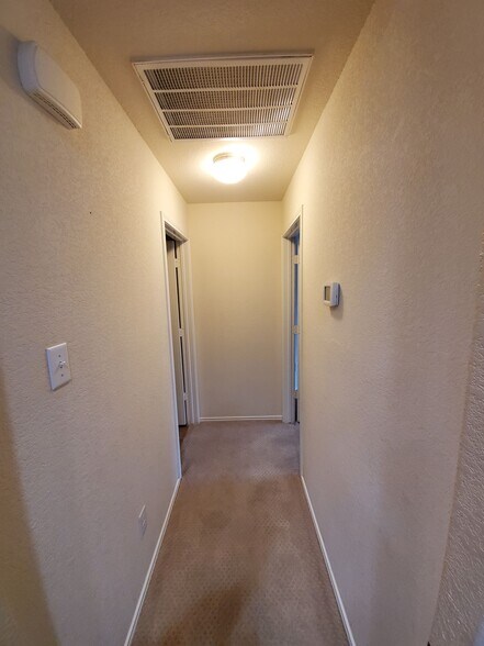 Building Photo - 10351 Whisper Bluff Dr