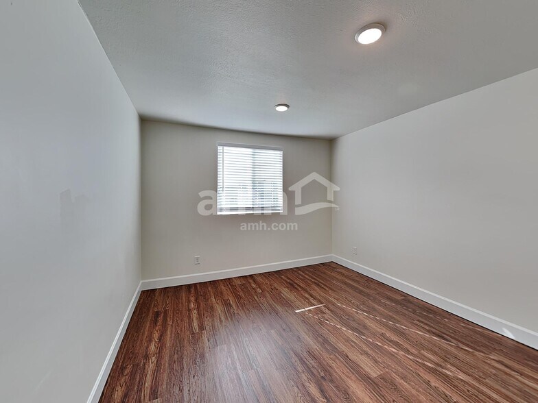 Building Photo - 2604 W 3340 S