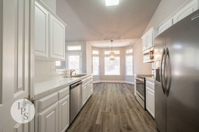 Building Photo - NorthWest Fresno Home, 3BR/2BA, Built 2005...