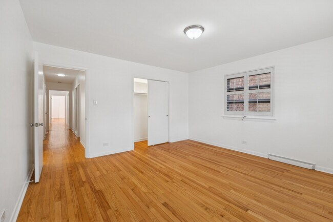 Building Photo - 10454 S Claremont Ave