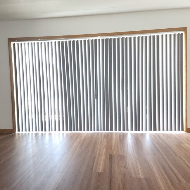 Building Photo - 10332 S Komensky Ave