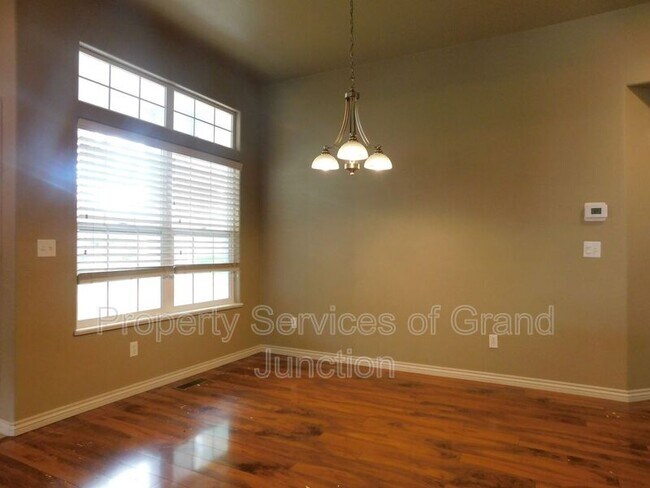 Building Photo - 785 Glen Ct