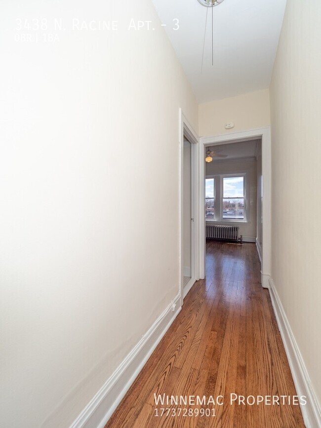 Building Photo - 3438 N Racine Ave