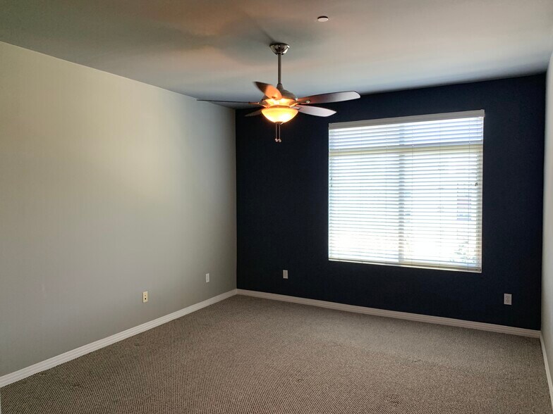 Building Photo - 8355 Station Village Ln