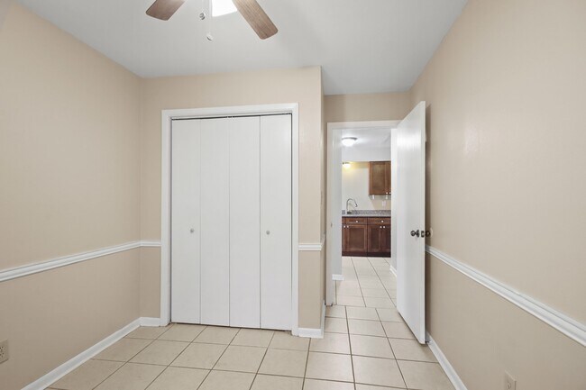 Building Photo - 1307 Ken St