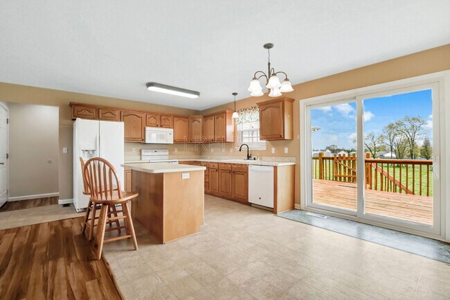 Building Photo - 414 Watkins Glen Way