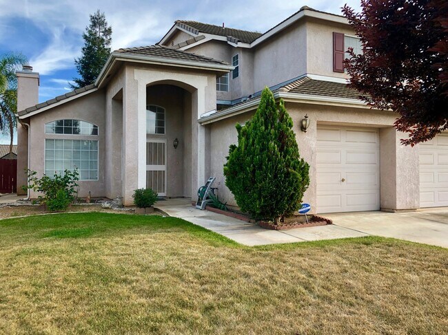 Building Photo - $2,595 Bullard & Polk, 4 Bedroom Home - W. Roberts Ave, Fresno