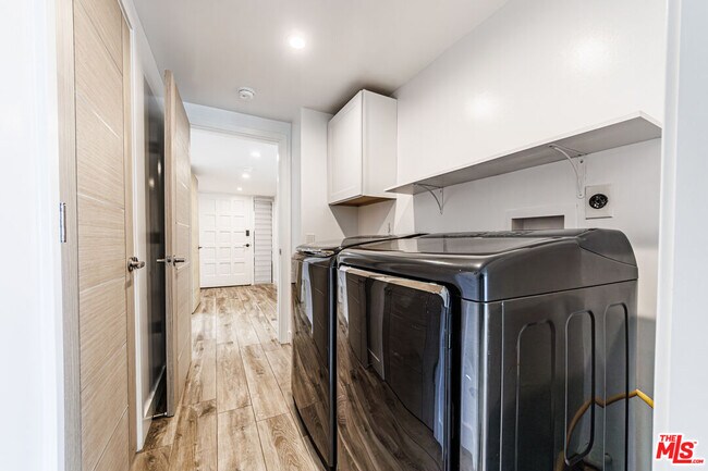 Building Photo - 18055 Coastline Dr
