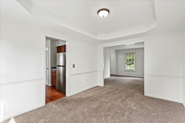 Building Photo - SHORT-TERM RENTAL