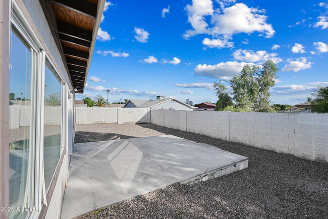 Building Photo - 5761 W Cholla St