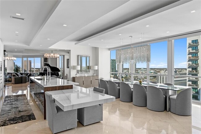 Building Photo - 450 Knights Run Ave